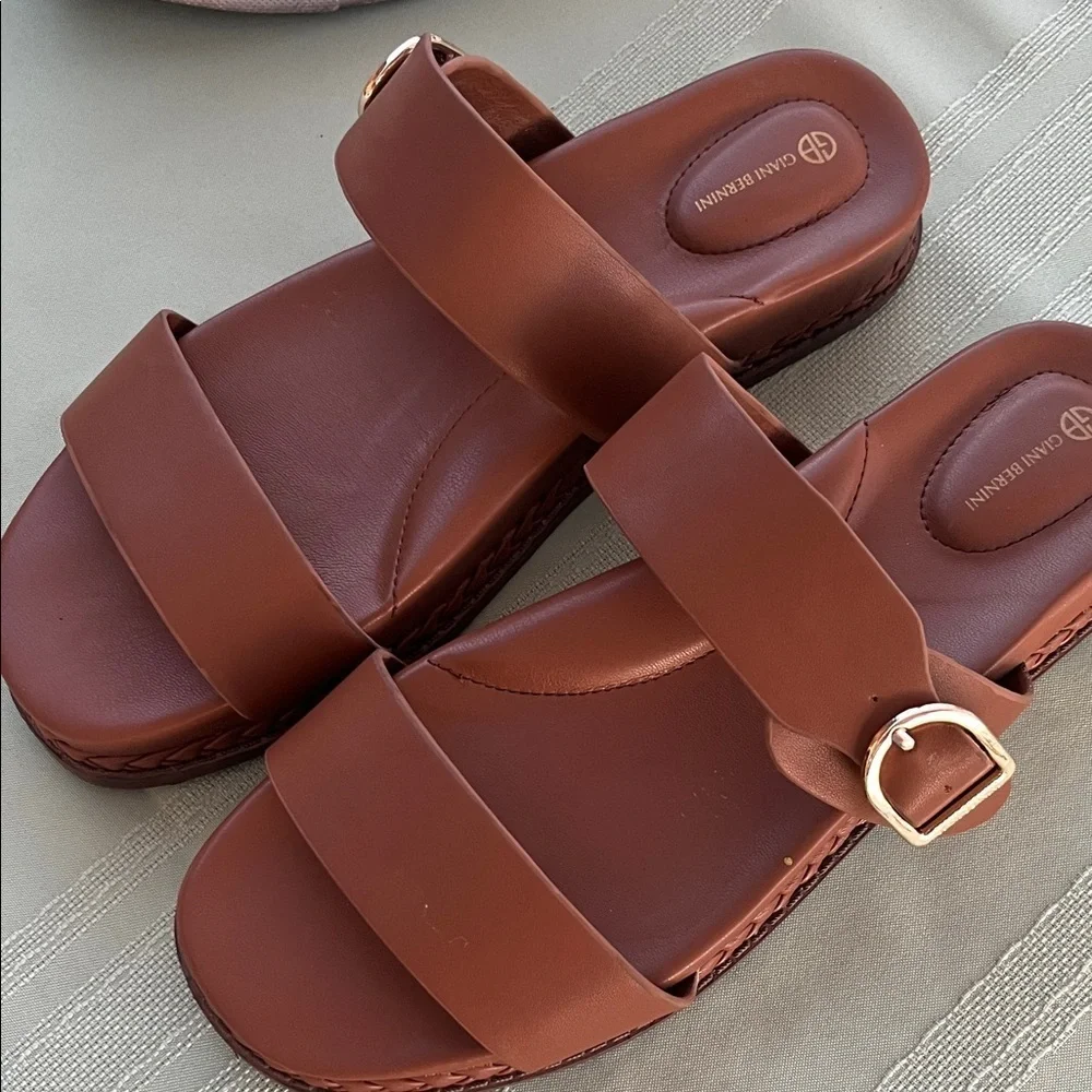 Giani Bernini Cognac Brown Double-Strap Slide Sandals with Gold Buckle Size 9